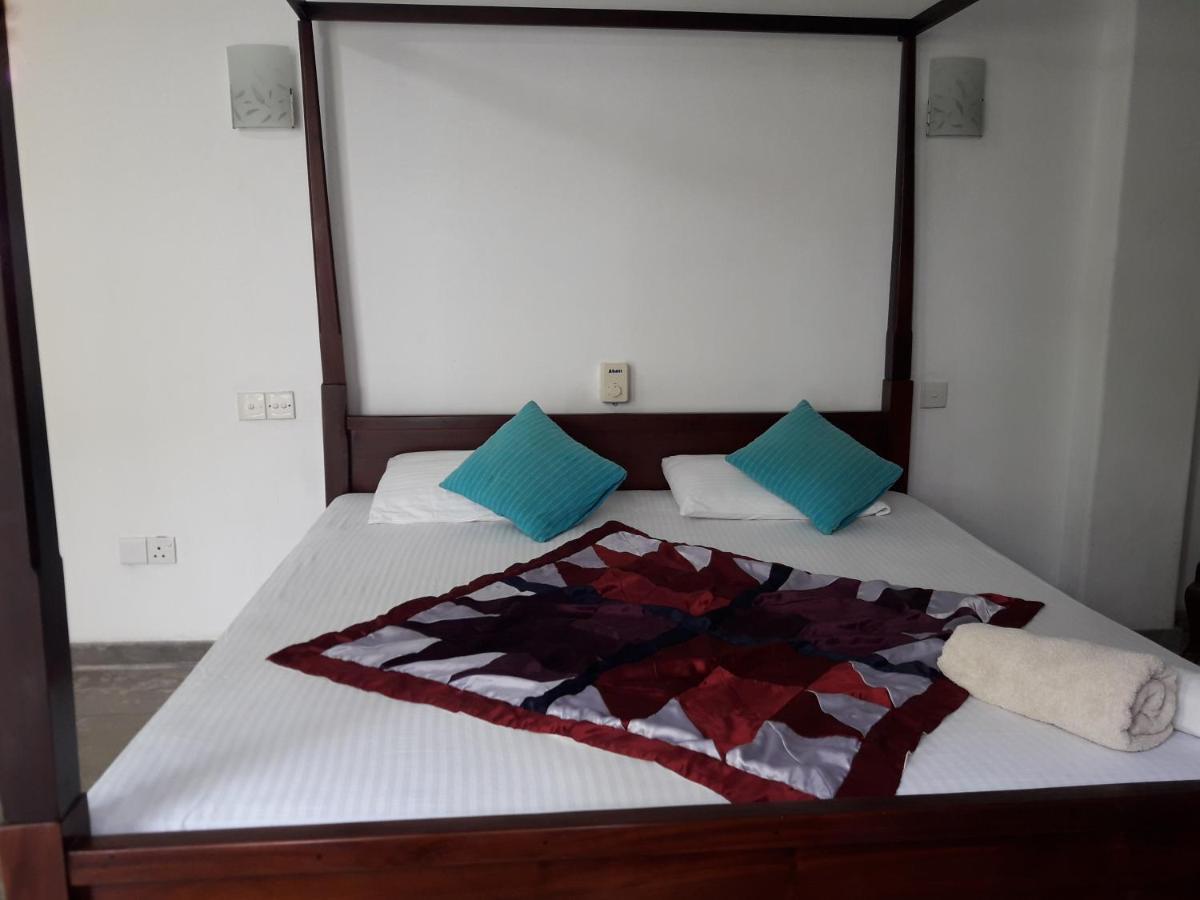 Sea Front Hikkaduwa Exterior foto